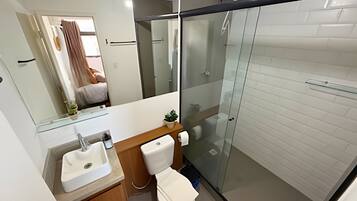 City Apartment | Bathroom