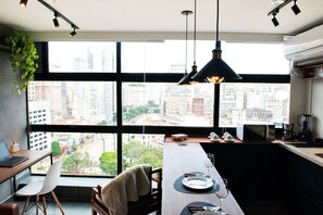 Studio | Ruokailu