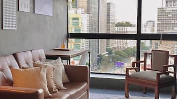 Studio | Living area