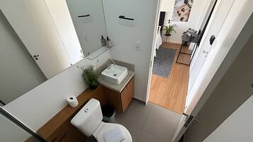 Business Apartment | Bathroom