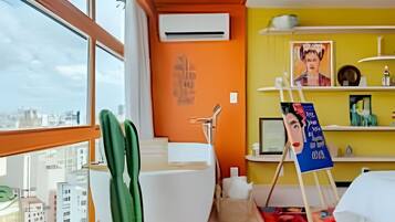 Apartamento luxo | 1 quarto, escrivaninha, cortinas blackout, Wi-Fi de cortesia