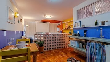 Deluxe Apartment | Dining
