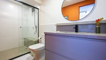 Premier Apartment | Bathroom