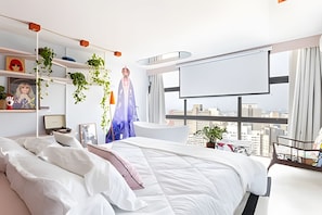 Apartment | 1 bedroom, blackout drapes, free WiFi