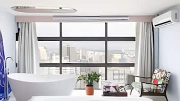 Executive Apartment | 1 bedroom, blackout drapes, free WiFi