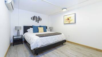 Appartement Confort, 2 chambres, cuisine | Coffres-forts dans les chambres, bureau