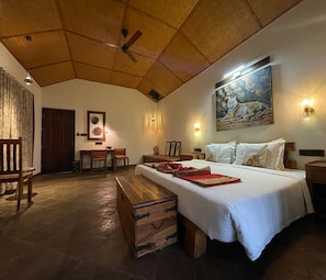 Cottage with Private sit-out | 1 bedroom, soundproofing, free WiFi, bed sheets - Tathastu Bandhavgarh (Manpur)