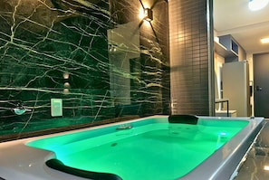 Luxury Suite | Interior