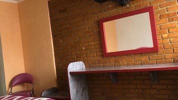 Quarto econômico | Wi-Fi de cortesia