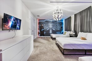 9 habitaciones, tabla de planchar con plancha, cuna de viaje y wifi 