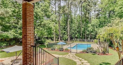 The Saban of Sherwood with a Pool located 0.9 miles from Bryant Denny Stadium