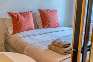 Free WiFi, bed sheets