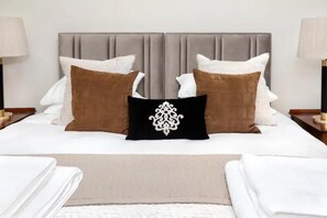 2 habitaciones, tabla de planchar con plancha, cuna de viaje y wifi 