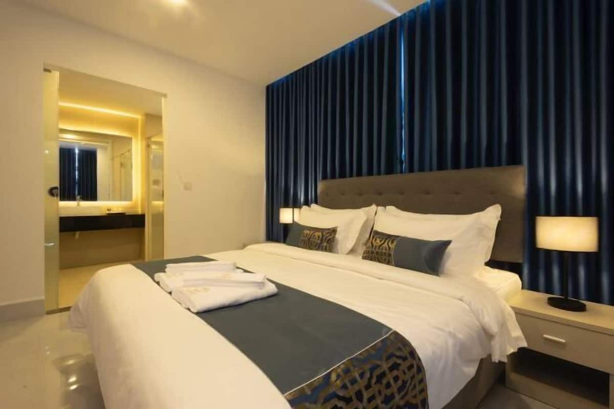 2 Schlafzimmer, Pillowtop-Betten, Schreibtisch