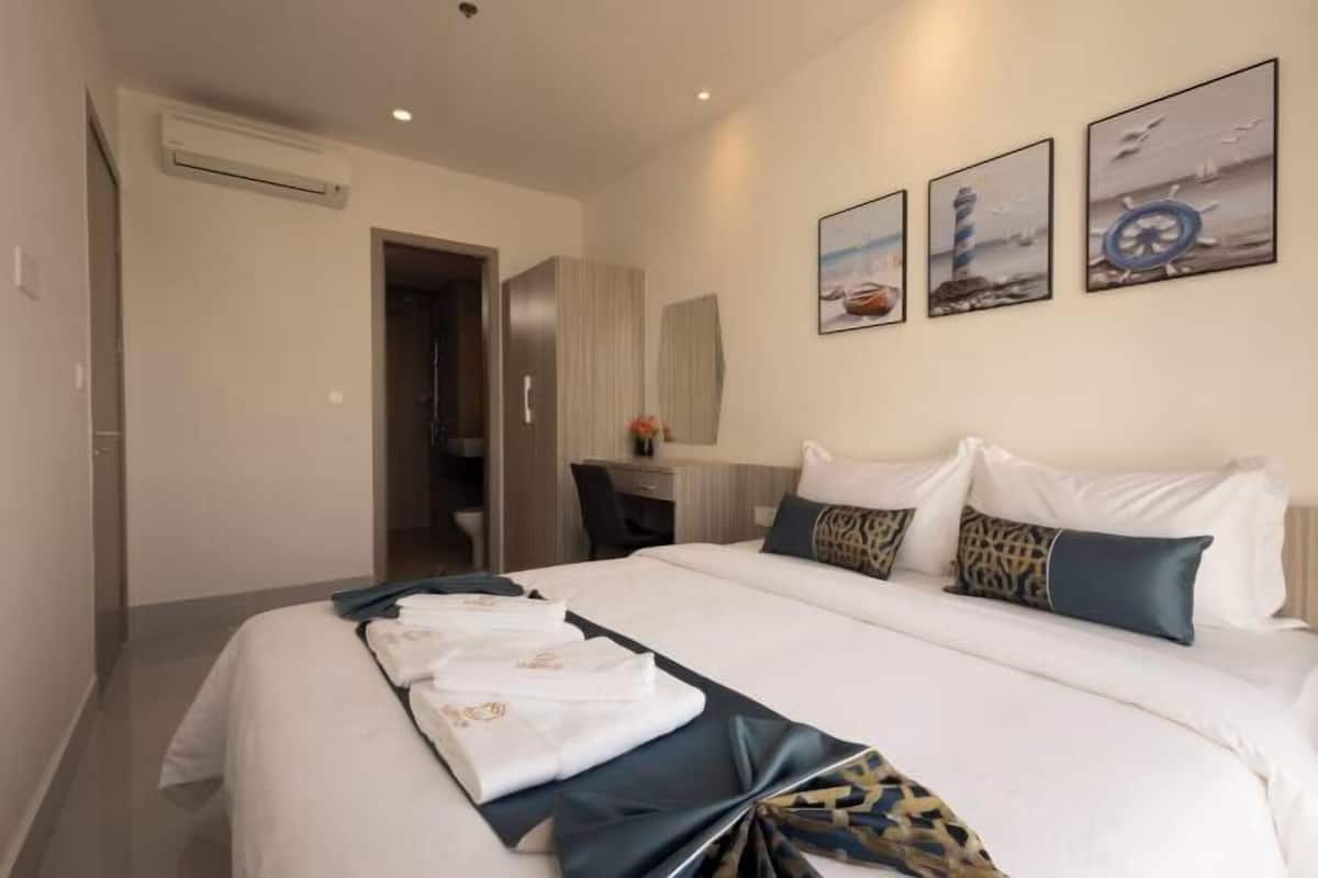 2 Schlafzimmer, Pillowtop-Betten, Schreibtisch