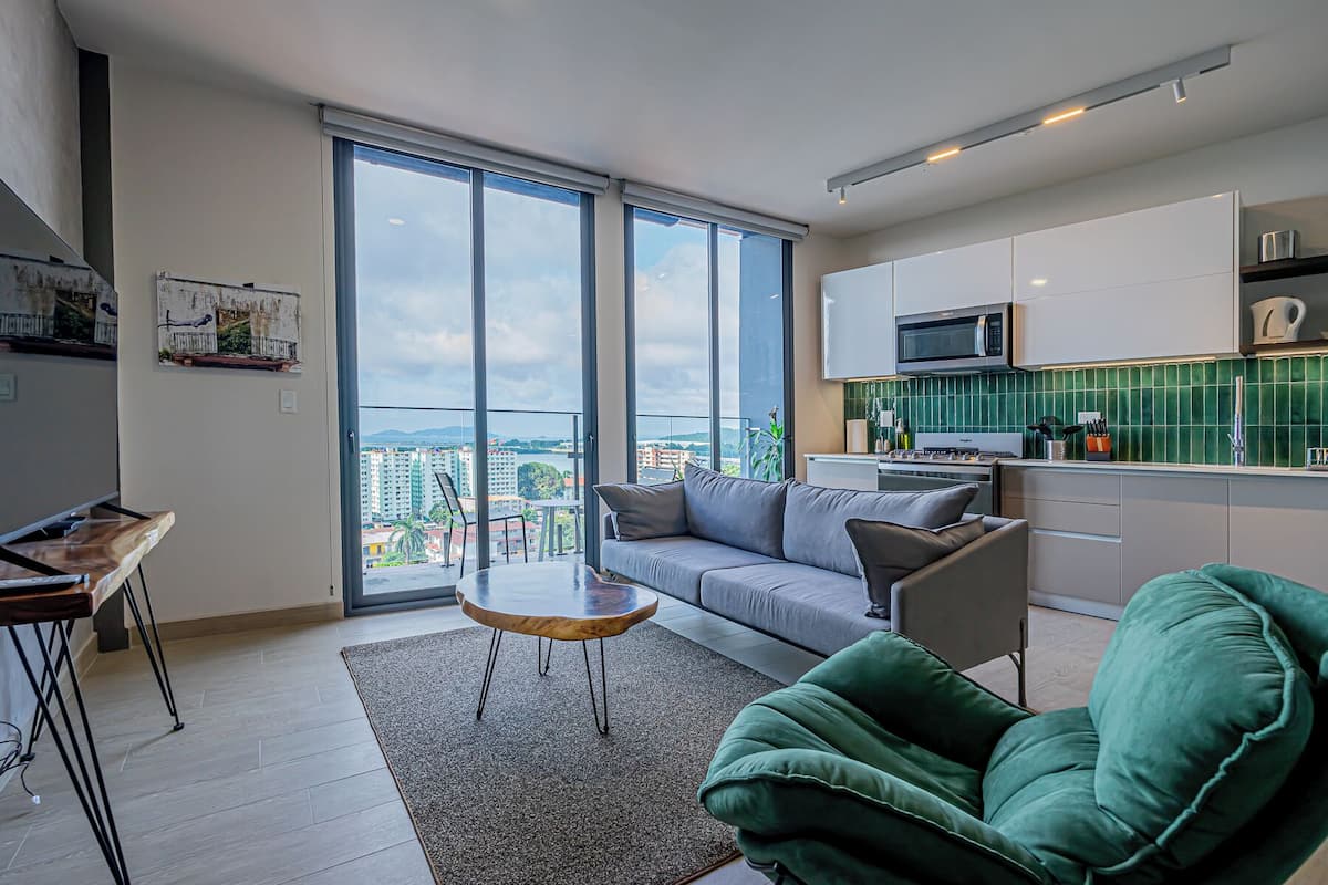 Appartement | Luxe beddengoed, een bureau, een strijkplank/strijkijzer, gratis wifi