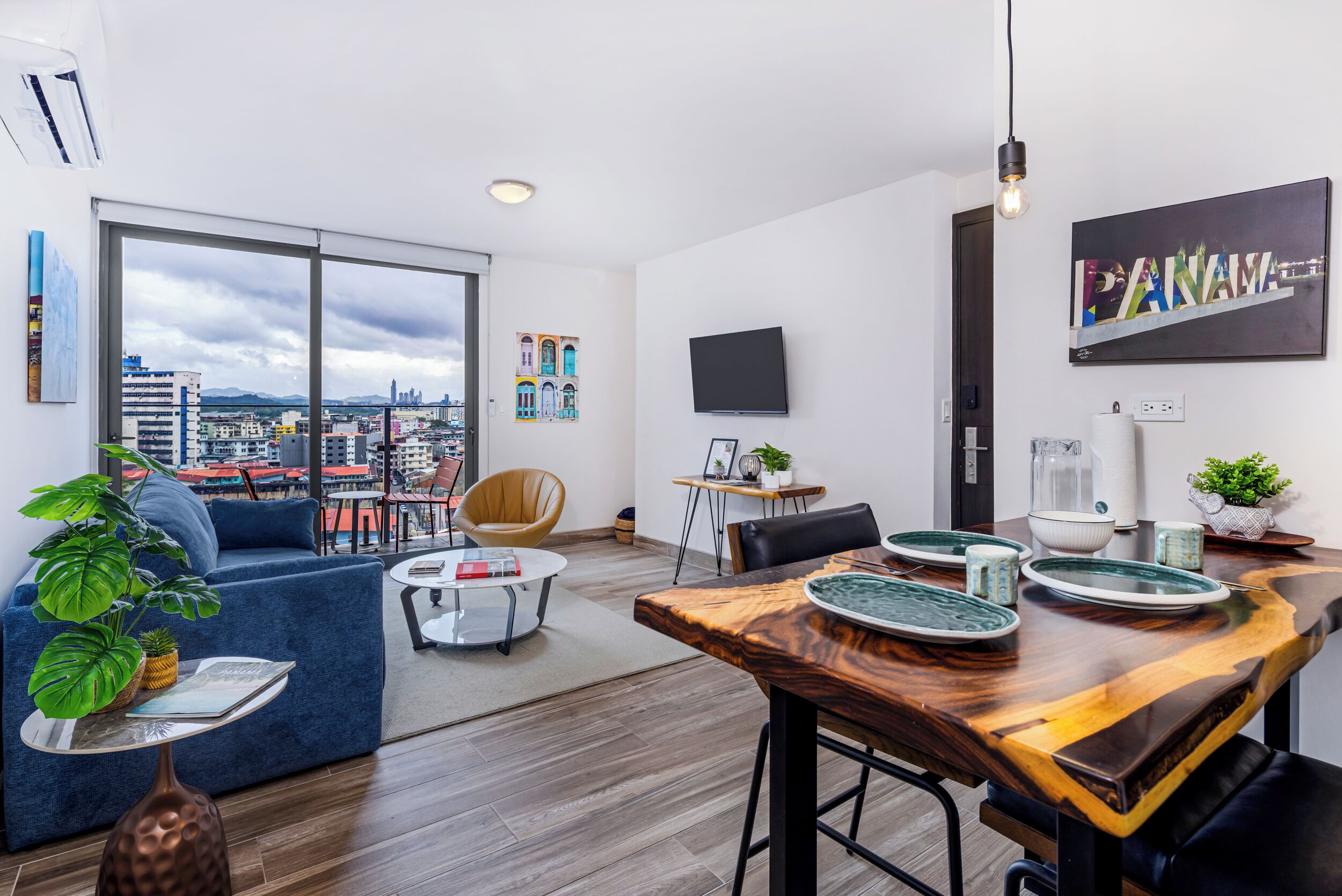 Kaupunkihuoneisto | Oleskelualue | Älytelevisio