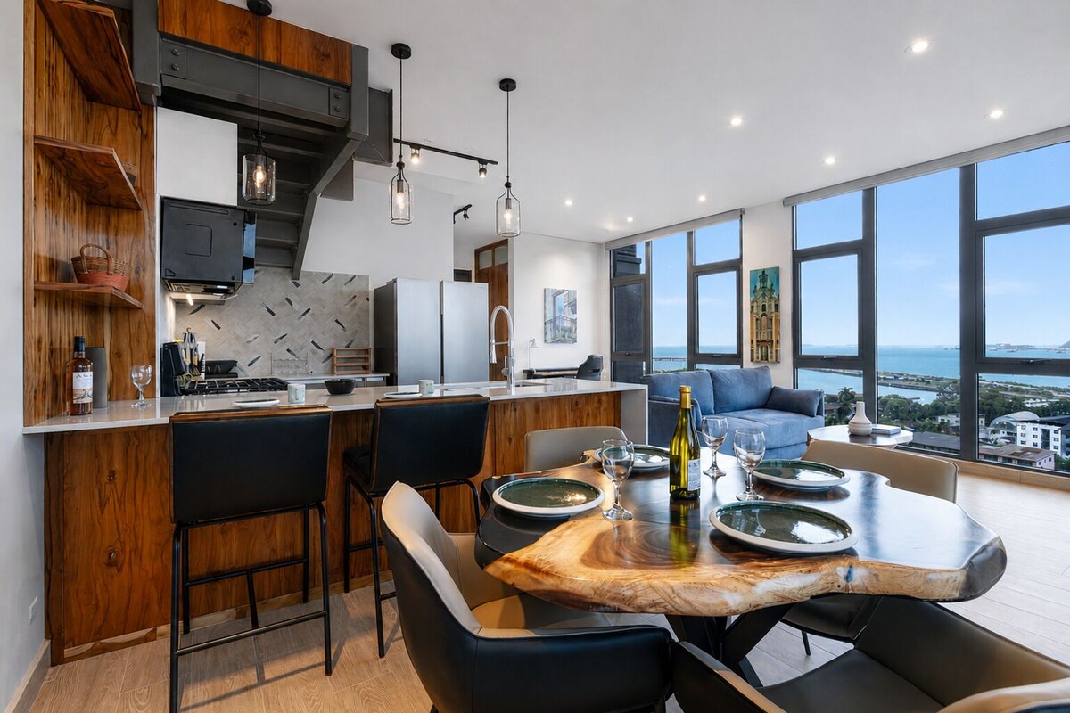 Presidential Apartment | Private kitchen | Fridge, microwave, oven, electric kettle