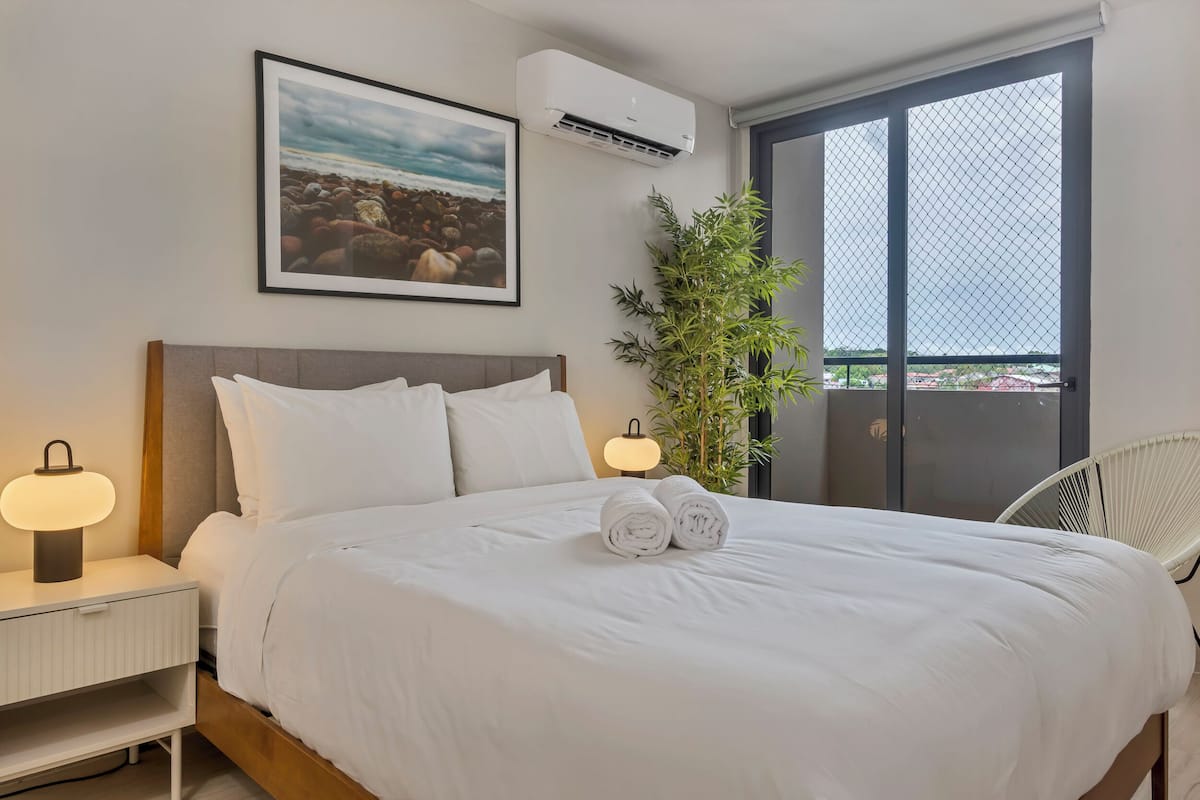 1 habitación, ropa de cama de alta calidad y escritorio