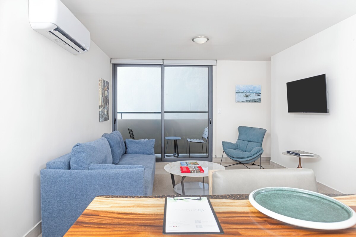 Apartment (215) | Living area | Smart TV