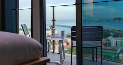 Casco View Apartments