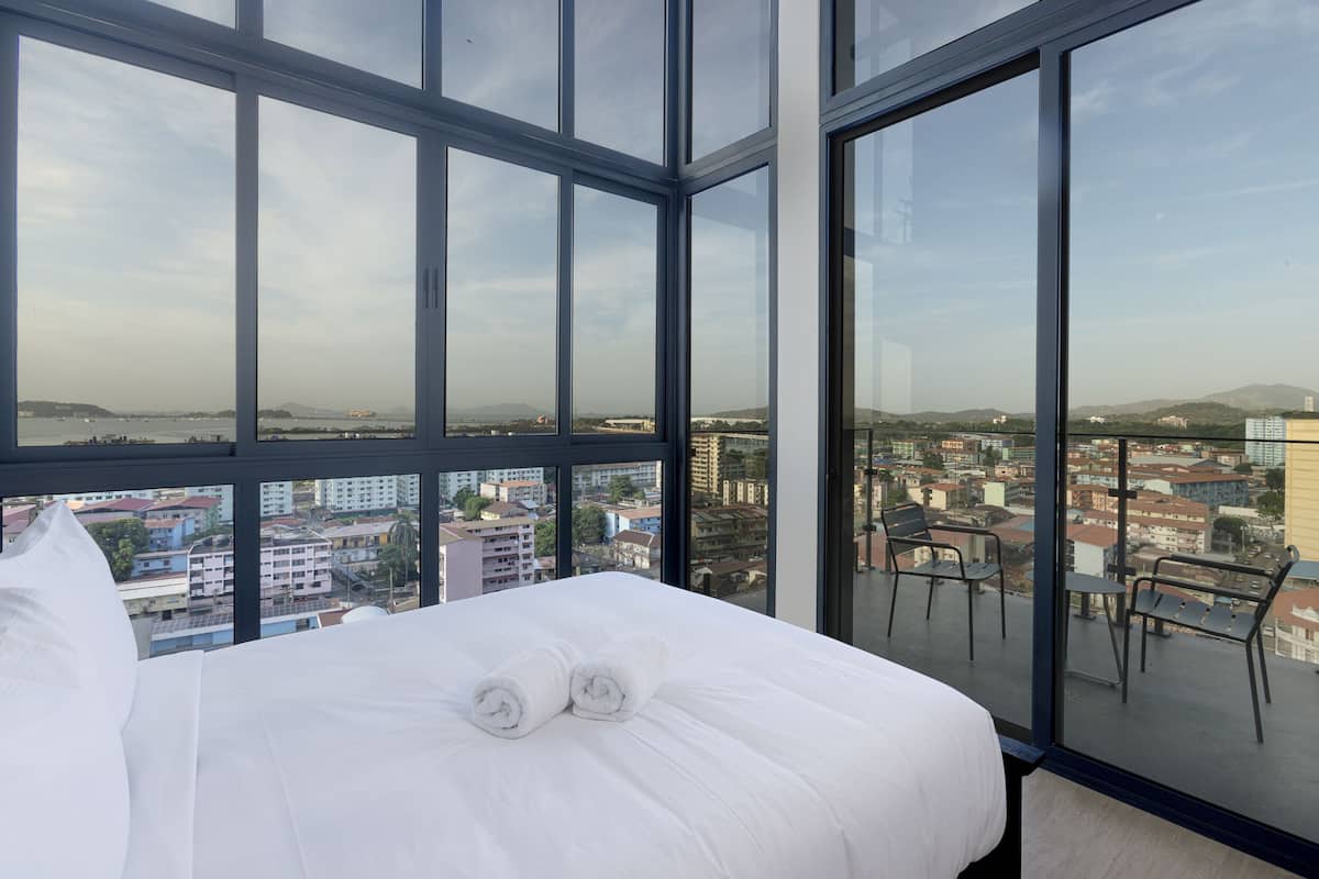 1 habitación, ropa de cama de alta calidad y escritorio