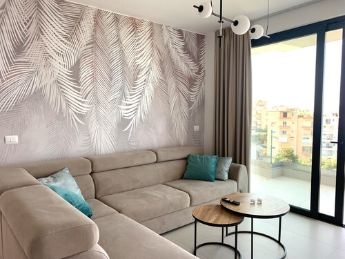 Green Luxe Apartment 2-bedroom apartment with WiFi, AC in peaceful Saranda