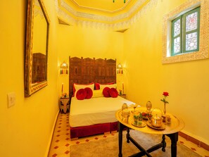 Superior-Dreibettzimmer | Hochwertige Bettwaren, Daunenbettdecken, Select-Comfort-Betten