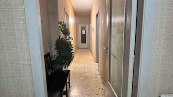 Shared Dormitory, 1 Bedroom, Accessible, Smoking | Interior