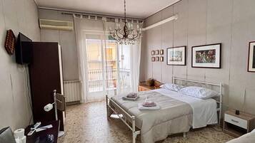 Shared Dormitory, 1 Bedroom, Accessible, Smoking | 1 bedroom
