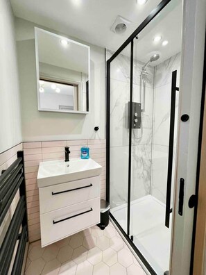 Hair dryer, towels