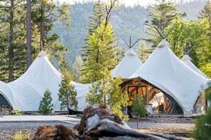 Lobby - Under Canvas Yosemite (Groveland)