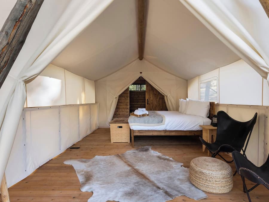 Deluxe Tent | Bed sheets