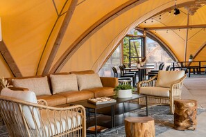 Lobby sitting area - Under Canvas Yosemite (Groveland)