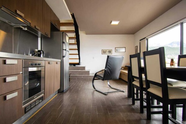 Apartment, 2 Bedrooms | Private kitchen | Full-sized fridge, oven, cookware/dishes/utensils - Gran Mirador (Ushuaia)