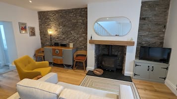 Cottage | Living area