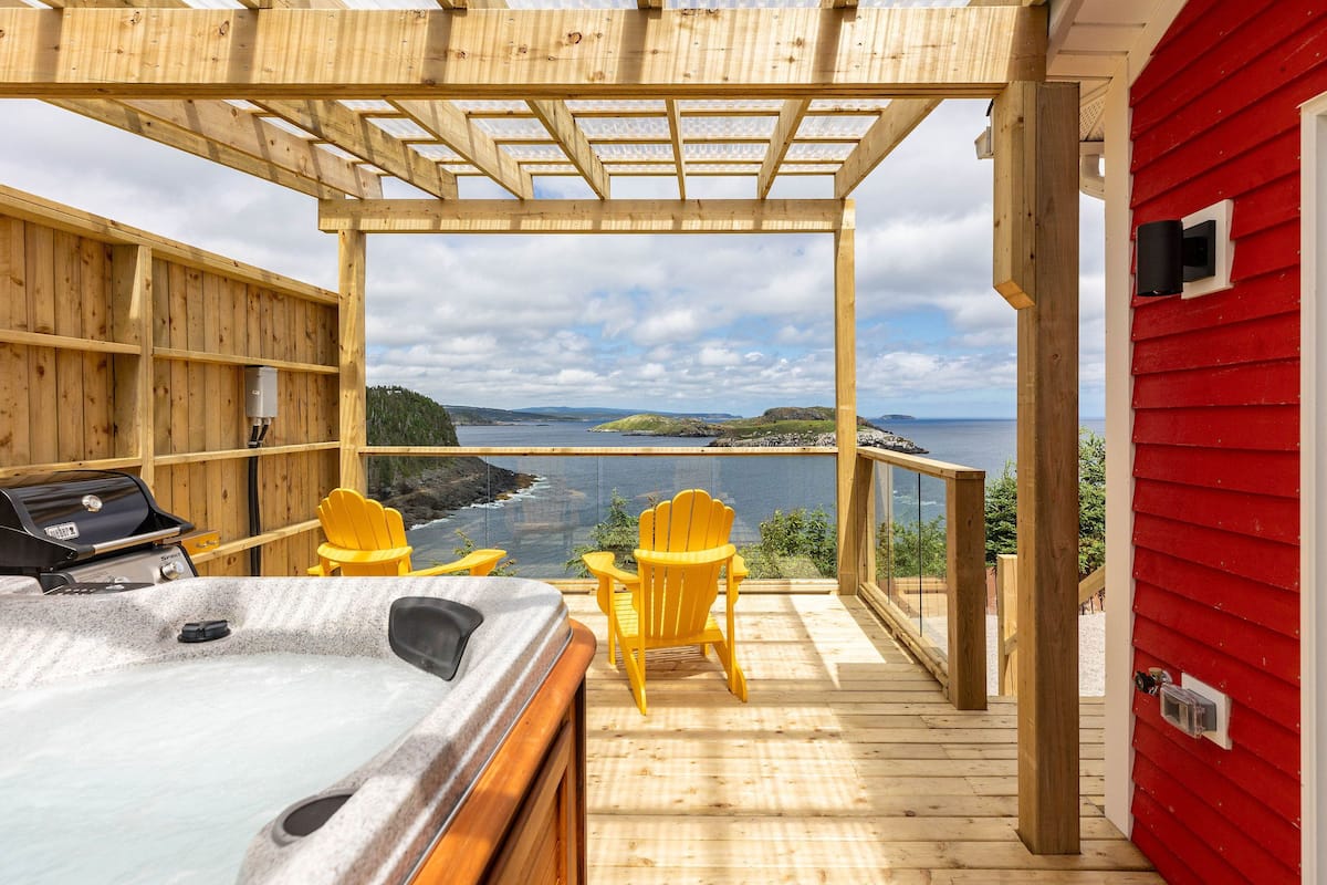 Cottage, Ocean View, Oceanfront | Private spa tub