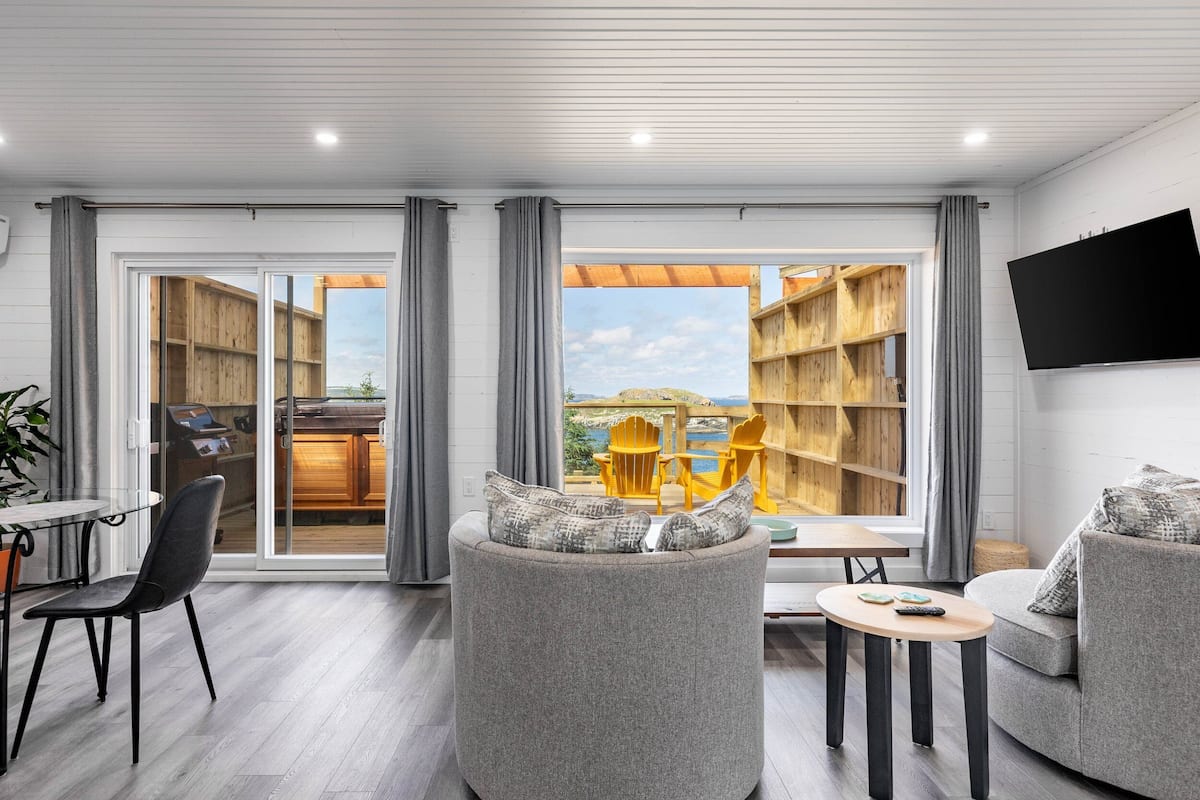 Cottage, Ocean View, Oceanfront | 1 bedroom, soundproofing, free WiFi, bed sheets