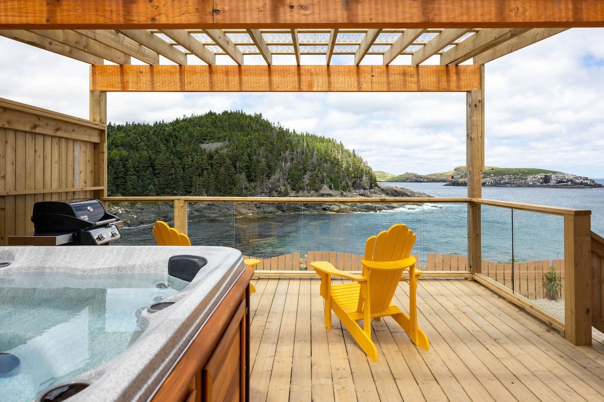 Cottage, Ocean View, Oceanfront | Private spa tub