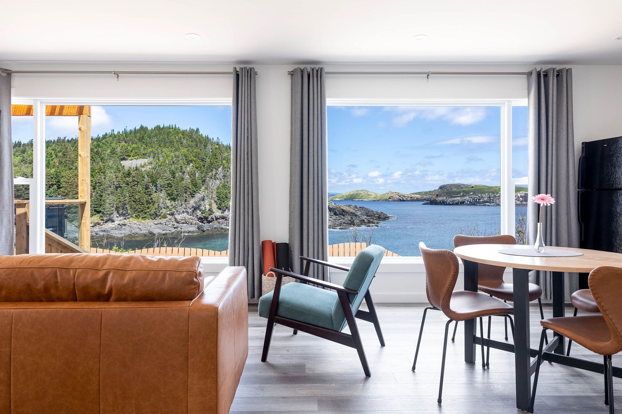 Cottage, Ocean View, Oceanfront | Living area