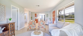 Cozy 3 Bedroom Home. Pet Friendly!