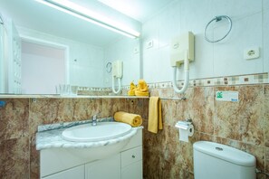 Bathroom - Alsol Don Palomón (San Bartolomé de Tirajana)