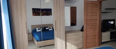 1 chambre, fer et planche Ă repasser, accĂšs Internet, draps fournis