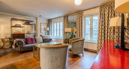 Beautiful Three Bedroom House in West London