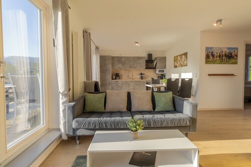 Naturverliebt – Bergblick – Balkon. Familienfreundlich. Hund erlaubt.