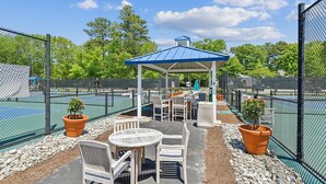 Outdoor dining - Lakefront Sea Colony Villa! Amenity Rich with Private Beach and Shuttle! (Bethany Beach)