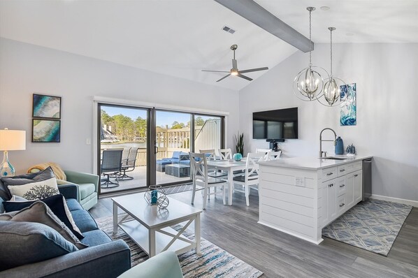 Smart TV - Lakefront Sea Colony Villa! Amenity Rich with Private Beach and Shuttle! (Bethany Beach)