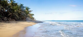 OCEANFRONT HOME RINCON SURFERS PARADISE