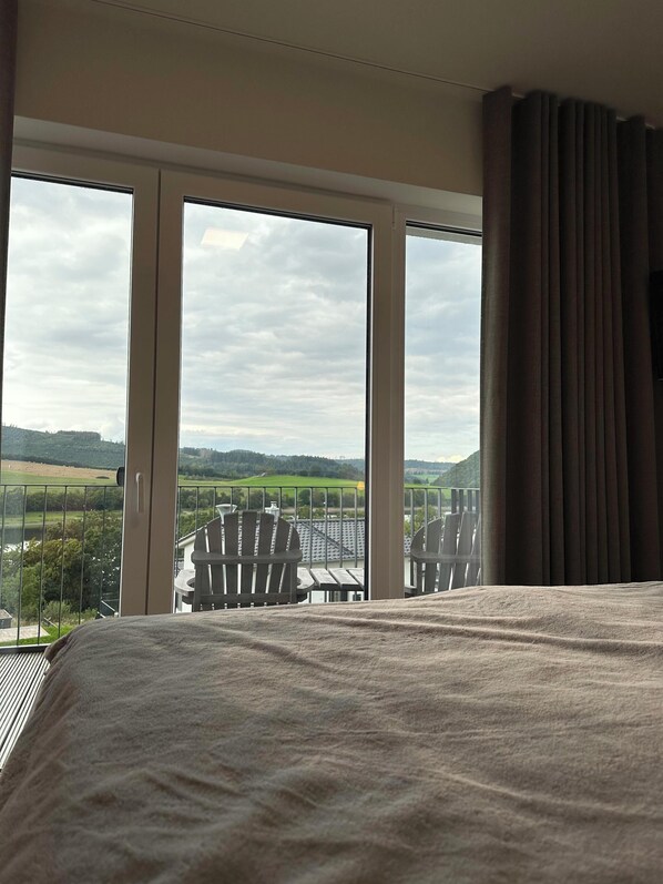 2 bedrooms, travel cot, free WiFi