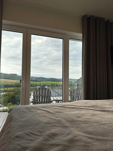 Diemelblick 14 – Seeblick. Sauna. Whirlpool-Badewanne. Familienfreundlich.